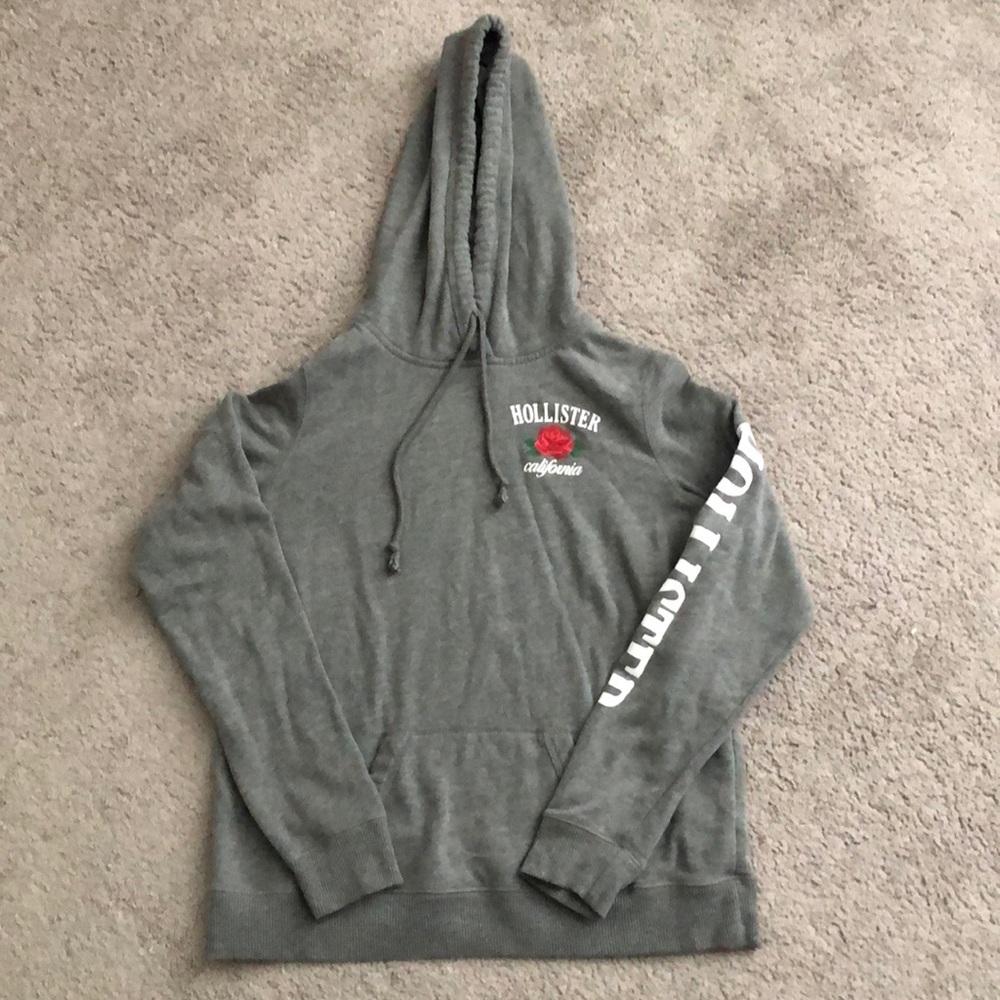 Women’s Hollister medium gray sweatshirt